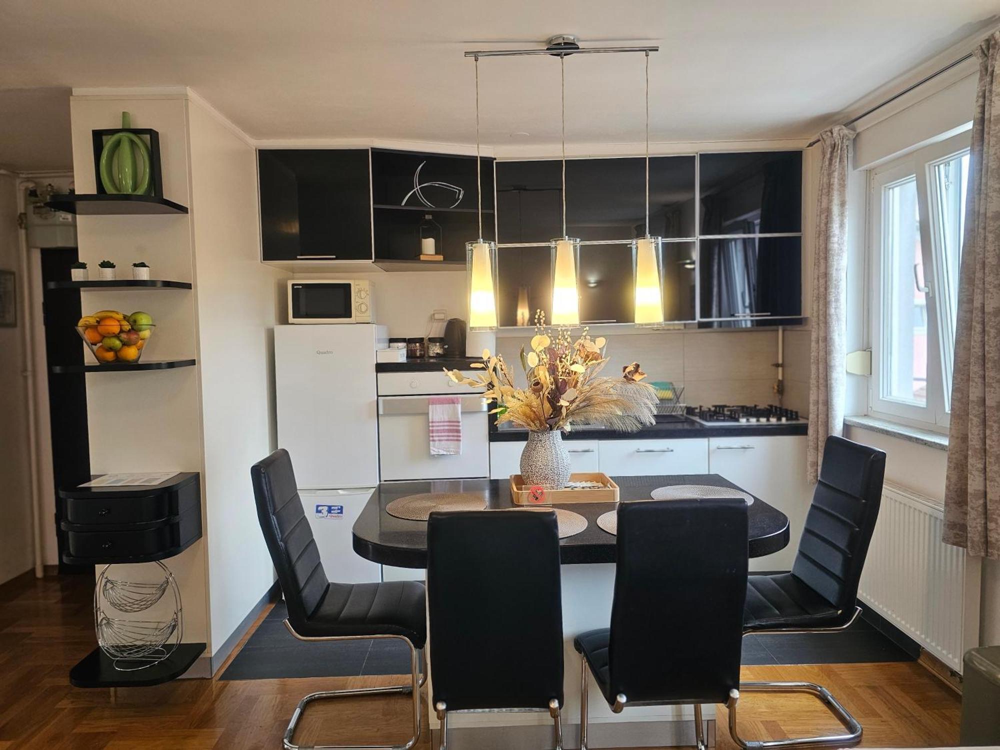 Apartments Tony Загреб Экстерьер фото