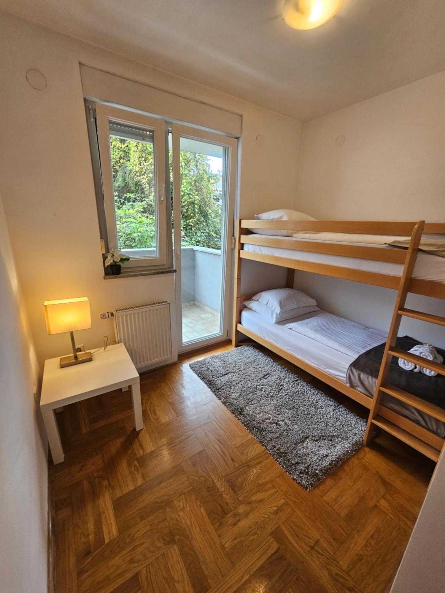 Apartments Tony Загреб Экстерьер фото