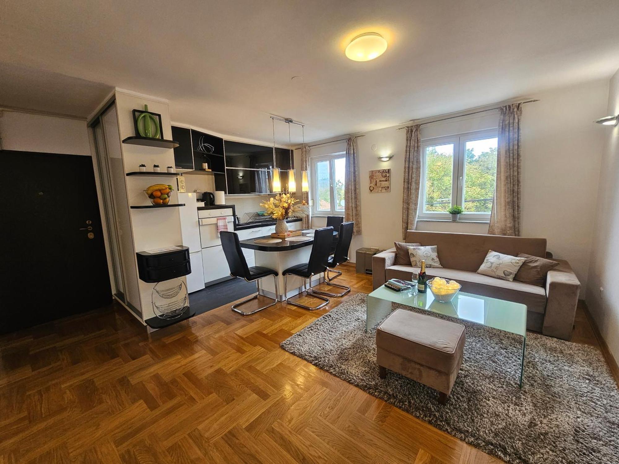 Apartments Tony Загреб Экстерьер фото