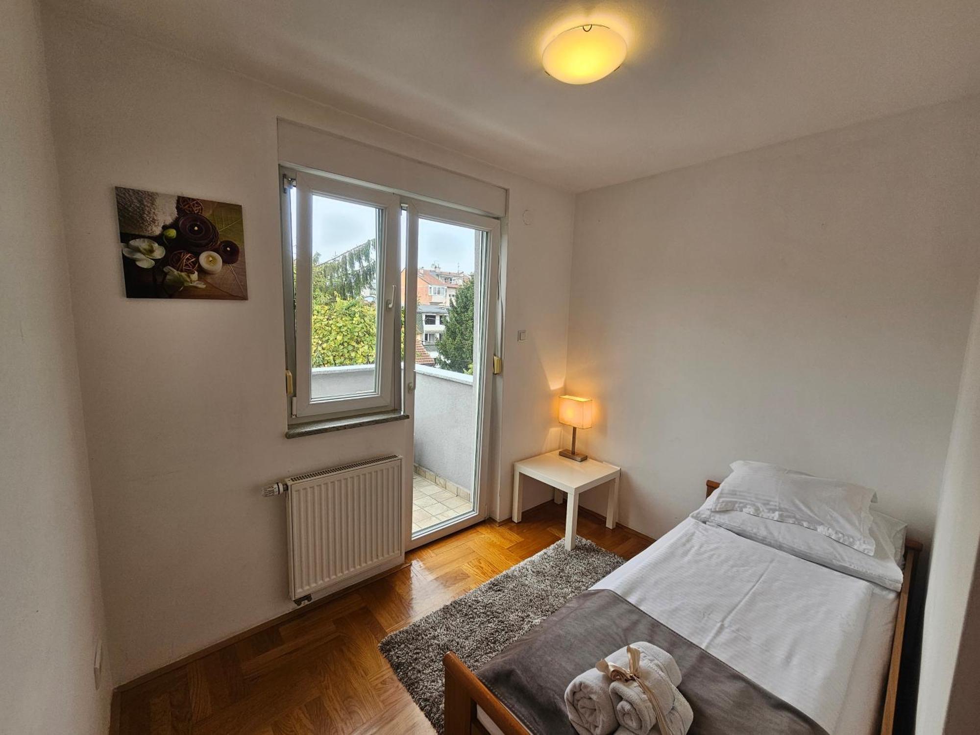 Apartments Tony Загреб Экстерьер фото