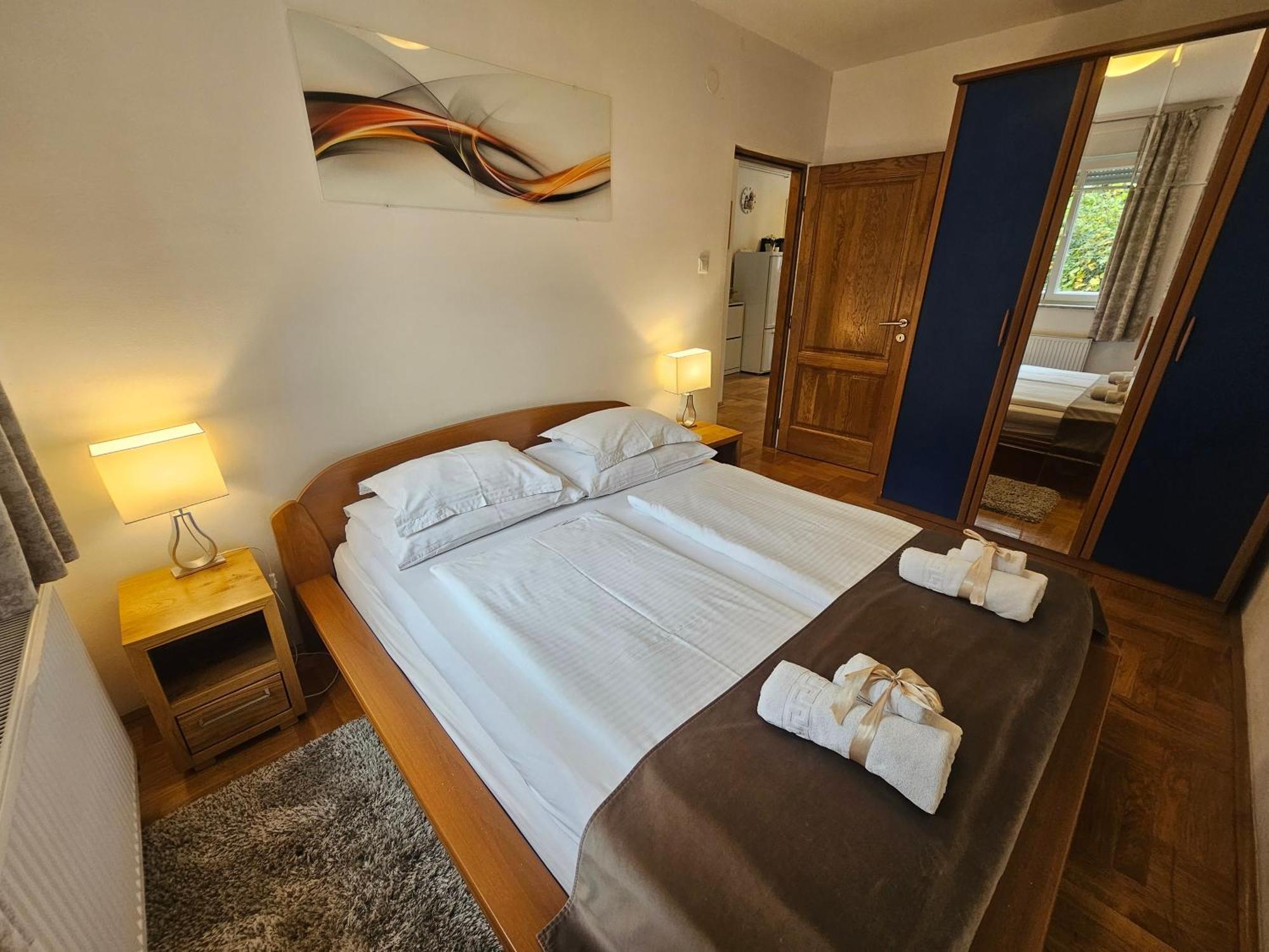 Apartments Tony Загреб Экстерьер фото